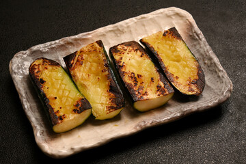 ズッキーニのステーキ