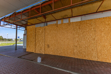 Abandoned, closed petrol station on the A1 expressway in Częstochowa