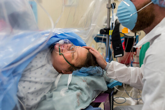Dad Strokes Wife's Head On Operating Table During C Section