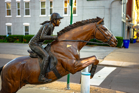 Lifesize equestrian art in Lexington, KY