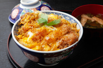 かつ丼
