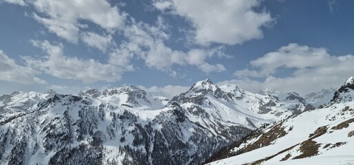 Obraz premium briancon serre chevalier ski slopes mountains, ski destinations located in the French Alps, near the Italian border. Briançon is a fortified town with historical significance, 