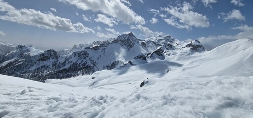 Obraz premium french alps serre chevalier ski area and surroundings of a town briancon 