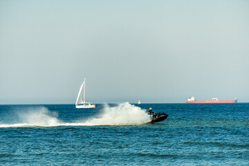 Urlaubsfeeling mit etwas Spätsommerfeeling am wunderschönen weißen Sandstrand von Nienhagen vor den Toren von Rostock - Mecklenburg Vorpommern - Deutschland