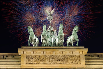 Feuerwerk über dem Brandenburger Tor, Berlin © Nico Stengert