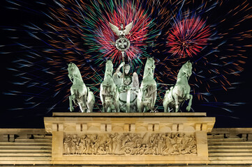 Feuerwerk über dem Brandenburger Tor, Berlin © Nico Stengert