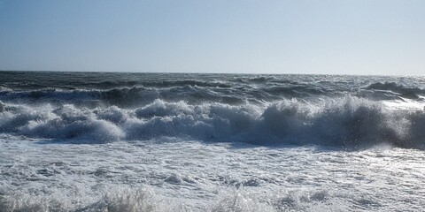 Obraz premium stormy sea, surf, beautiful sky