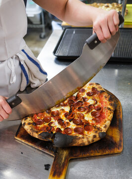 Pizza cutter