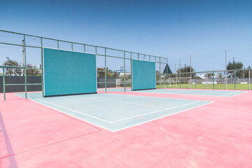 cancha de fronton en condominio