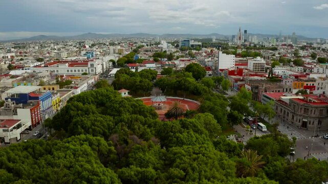 Parque en la ciudad, toma a&eacute;rea, urbanizaci&oacute;n, puebla, m&eacute;xico