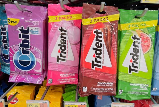 Multi-packs of Trident chewing gum in various flavors.