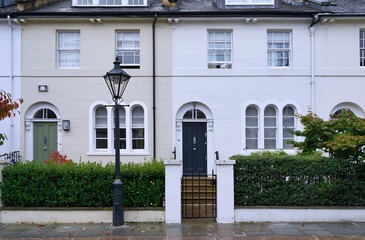 Modes suburban townhouses in central London.