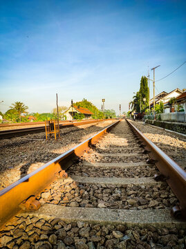 railroad tracks in the morning