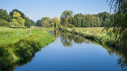 Obraz premium Am ruhigen Fluss