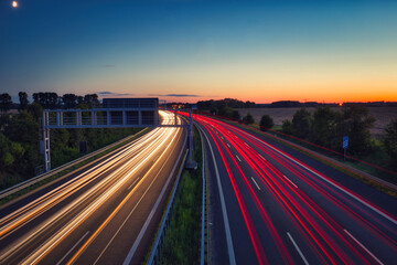 Langzeitbelichtung - Autobahn - Strasse - Traffic - Travel - Background - Line - Ecology - Highway...