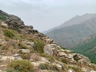 Chemin de randonnée dans le massif du Monte Padro, Asco, Corse