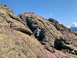 Chemin menant au sommet de la Paglia Orba en Corse