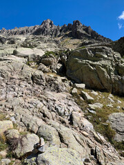 Chemin vers le sommet du Monte Rotondo en Corse