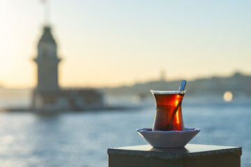Turkish Tea (Türk Cayi) in front of the New Maiden's Tower (Kiz Kulesi) Photo, Üsküdar Istanbul, Turkiye (Turkey)