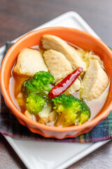 鶏肉のアヒージョ