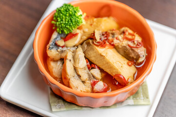 鶏肉のアヒージョ