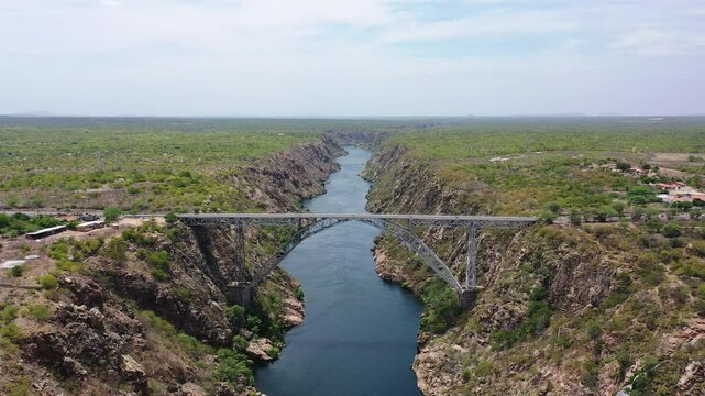 Rio S&atilde;o Francisco na cidade de Paulo Afonso da Bahia no Brasil
