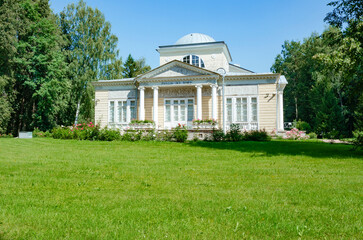 Pink pavilion in Pavlovsky Park