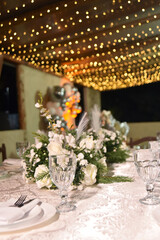 table set plates glasses bowls arrangements decoration party table
