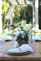 table set plates glasses bowls arrangements decoration party table