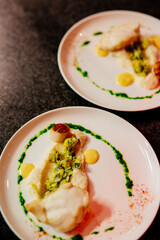 manger un poisson au restaurant