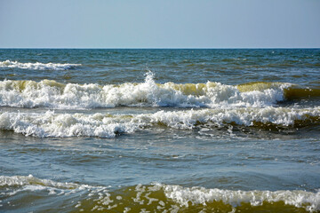 spienione morskie fale, foaming sea waves  © kateej