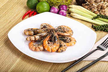 Boiled big tiger fresh shrimp