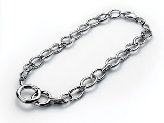 Obraz premium A silver chain with a circle on a white background