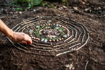 Mandala en land art - obrazy, fototapety, plakaty