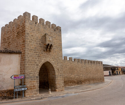 Sasamon still preserves a small part of its 15th century crenellated wall and one of the monumental gates. Burgos, Castile and Leon, Spain.