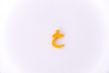 letter Kha, Arabic letter Kh, Small model of the Arabic letter Kh in yellow color isolated on a white background, Classical Arabic, ABC Arabic alphabet , حرف الخاء العربي حروف اللغة العربية، خ.