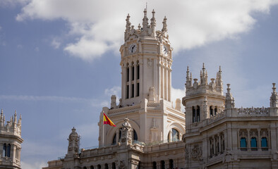 Obraz premium The Cibeles Palace in the city of Madrid