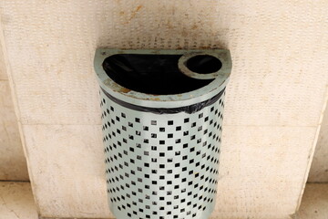 Ashtray for cigarettes and ash when smoking.