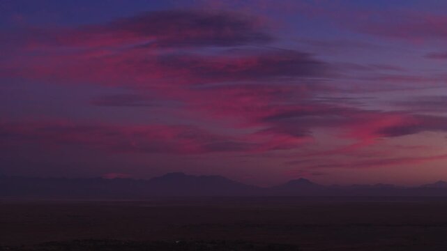 vista a&eacute;rea do por do sol e fim de tarde no Deserto do Atacama - chile