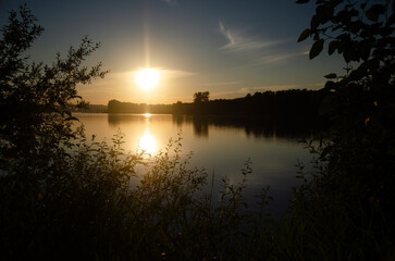 Obraz premium Sunset on the Fraser River, Mission, BC, Canada