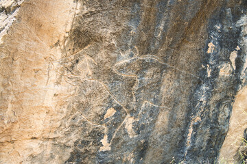 Fototapeta premium ゴブスタン国立保護区の古代岩絵の景観