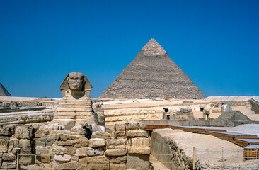 Historisches Farbfoto, 90er Jahre des Sphinx in Kairo mit Chephren-Pyramide