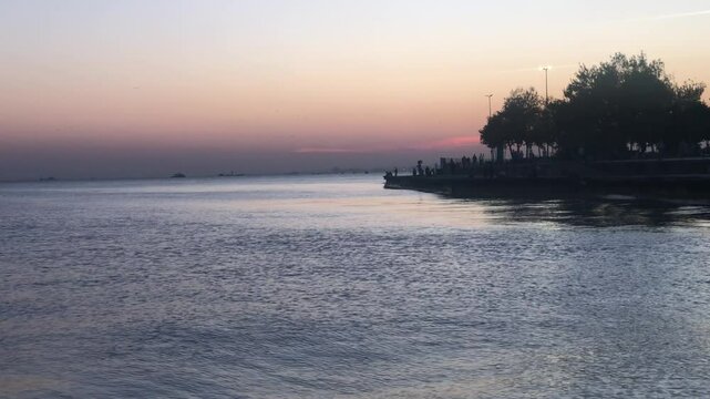 Cadde Bostan Coast - Seaside and calm - Romantic sunset in the sea of Marmara - Beautiful sunset and calm people - Prince Islands - Sea - Seaweeds - Sunset - Seaweed - Life and waves in the sea