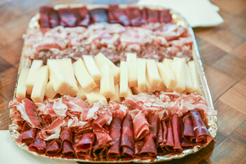 Plateau fromage charcuterie saucisson