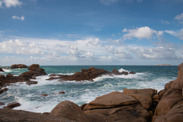 Jolis paysages de mer sur la c&ocirc;te de granit rose en Bretagne -France