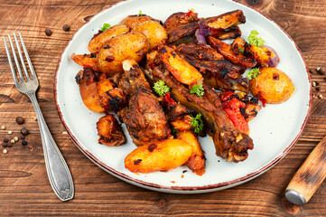 Stewed meat ribs with potatoes.