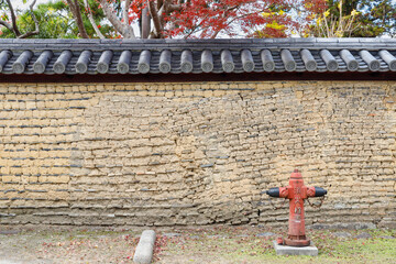 奈良、二月堂裏参道沿いの土塀