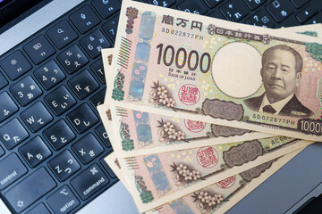 パソコンで稼ぐ