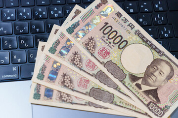 パソコンで稼ぐ