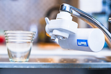 PFAS ： 有機フッ素化合物 は 浄水器 で 除去 可能 【 水質 の 社会問題 の...